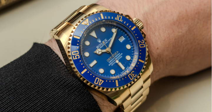 El Rolex Replica Deepsea 136668LB, un reloj de oro de gran tamaño